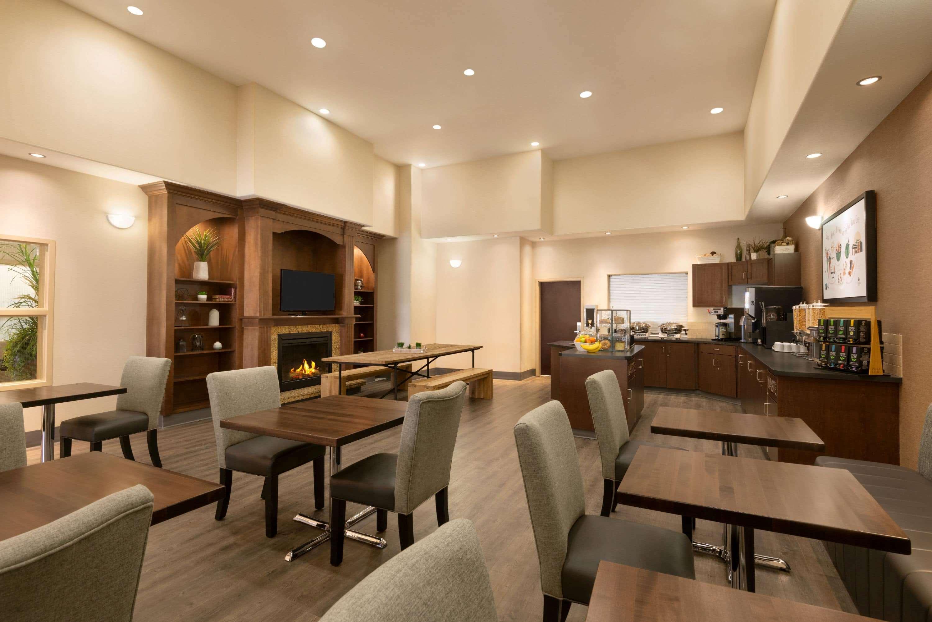Ramada By Wyndham Drayton Valley Exterior foto